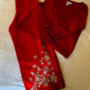 Capris and matching 3/4 sleeve sweater perfect for fall. Never worn.